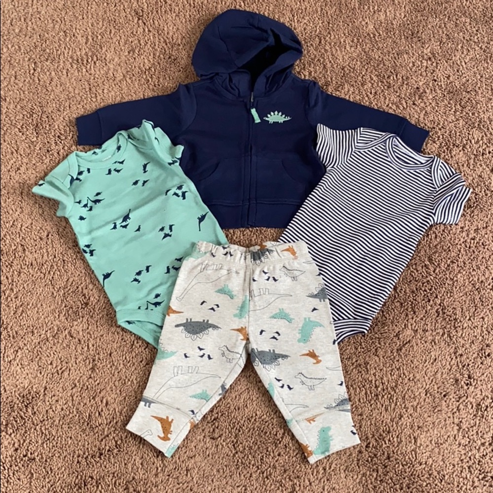 0-3 month dinosaur matching set